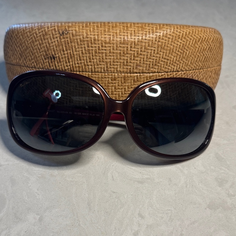 Maui Jim Elegant Brown Sunglasses with Case